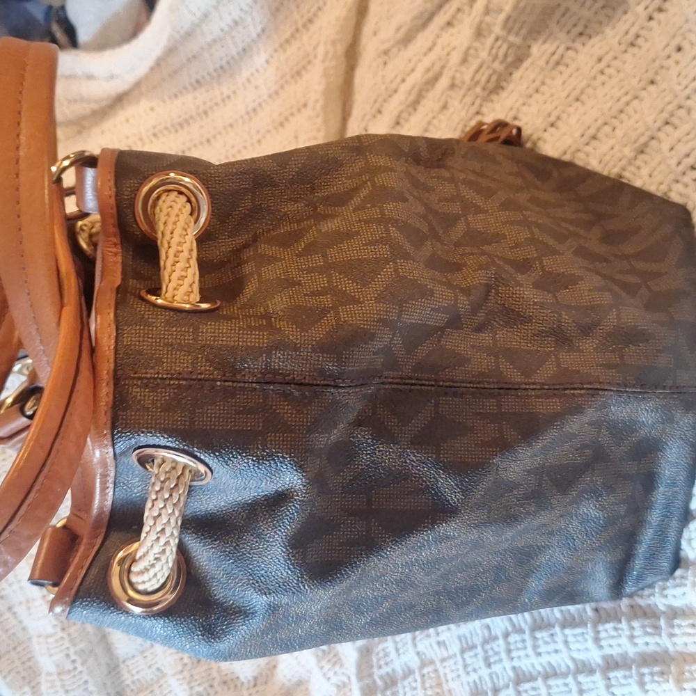 Michael Kors Brown and Tan Shoulder Bag - Picture 2 of 16
